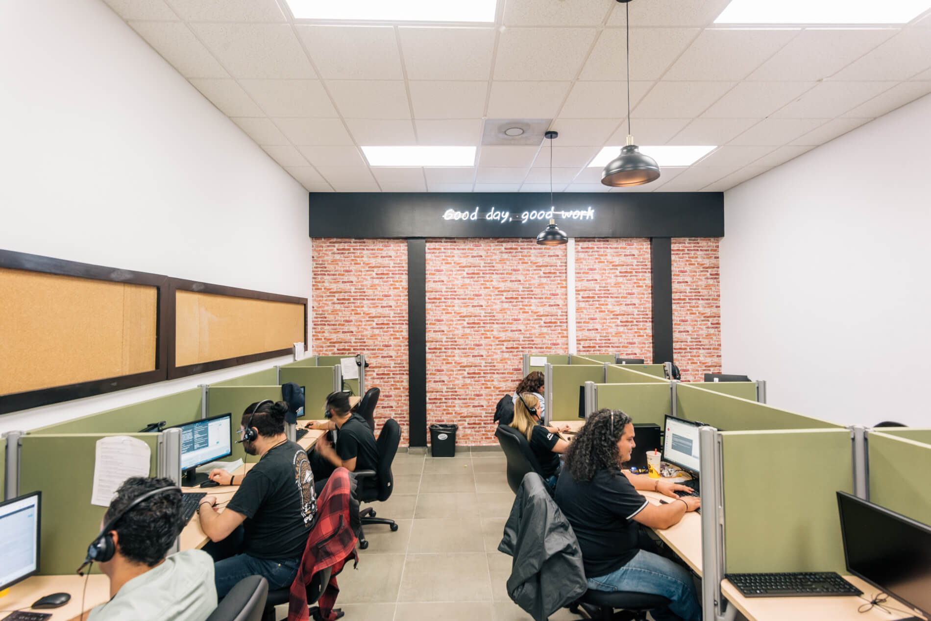Intugo call center facilities for customer support